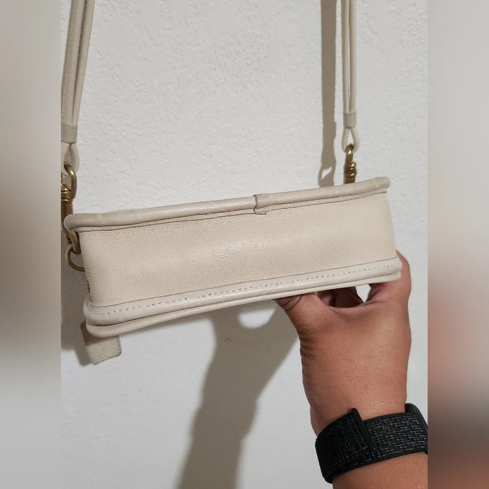 Vintage Coach Shoulder Purse 9385 - Bone - Picture 15 of 15